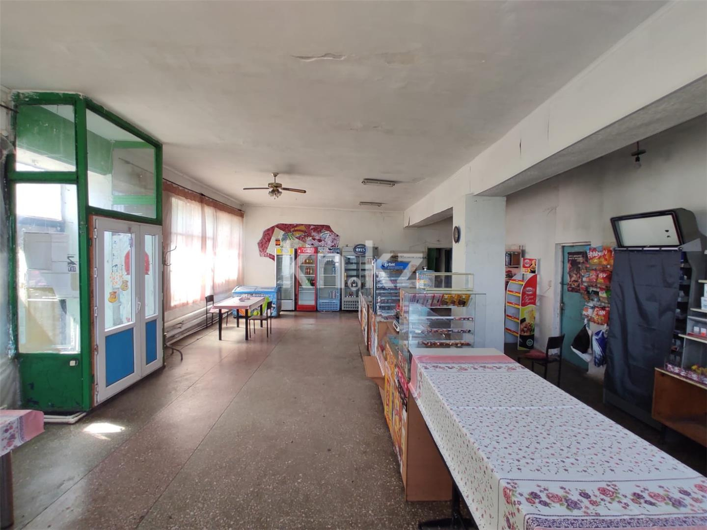 Продажа помещения, 195 м² - Продажа офисных и торговых помещений в Караганде с фото - страница 2 фото 4 из 8