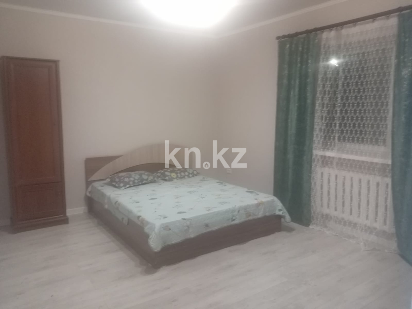 Аренда 8-комнатного дома, 300 м², ул. Кунгей, дом  1 - Аренда домов в Караганде фото 1 из 7