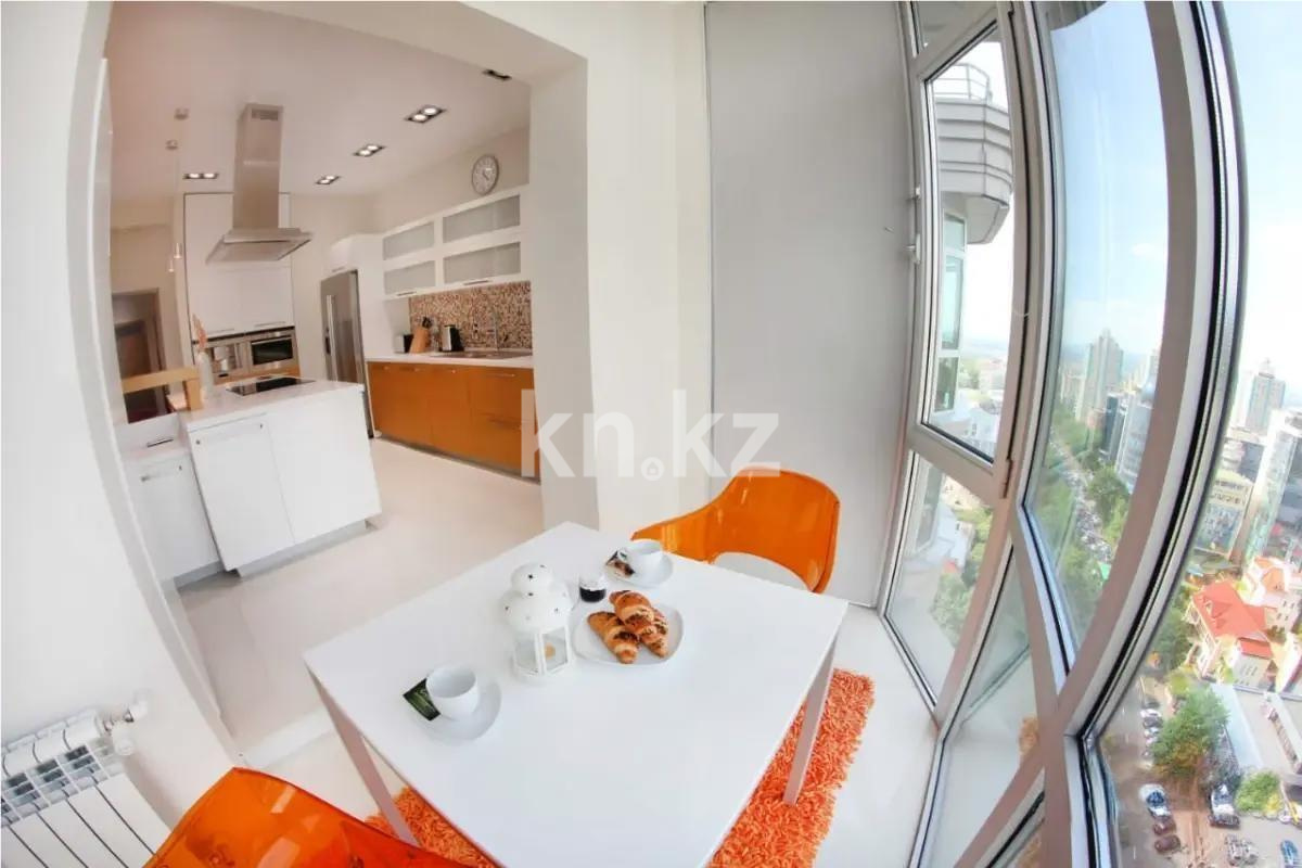 Продажа 3-комнатной квартиры, 180 м² в Алматы - фото 3