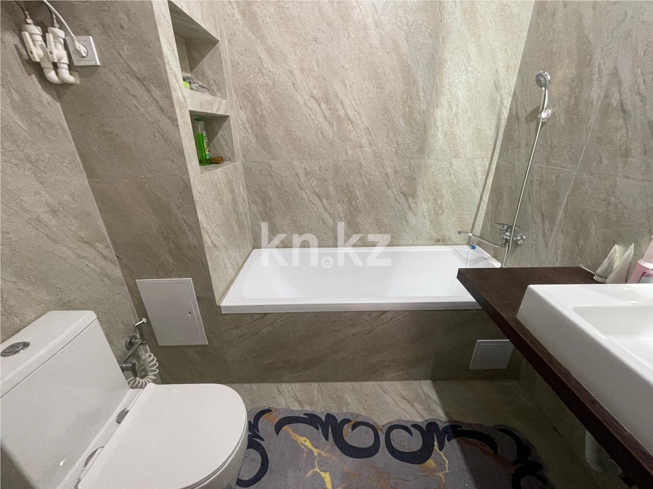 Продажа 4-комнатной квартиры, 115 м², ул. Букетова - Продажа  четырехкомнатных квартир в Караганде фото 15 из 21