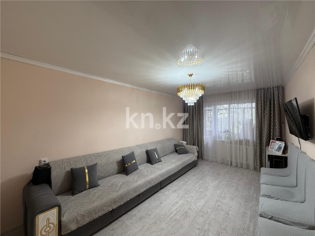 Продажа 3-комнатной квартиры, 62 м², мкр-н 17, дом  38 - Продажа  трехкомнатных квартир в Караганде фото 1 из 16