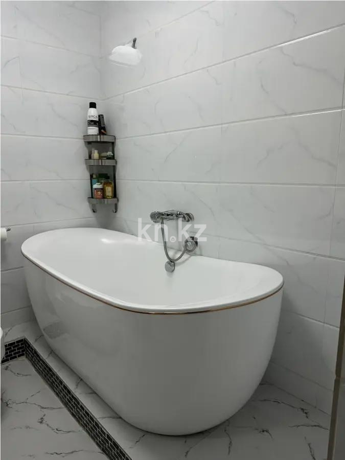 Продажа 3-комнатной квартиры, 110 м², пр. Кошкарбаева, дом  25 в Астане - фото 5