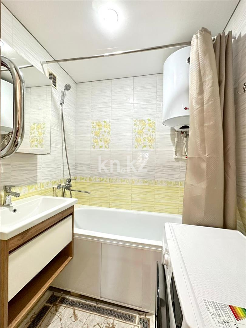 Продажа 3-комнатной квартиры, 61 м², ул. Аманжолова - Продажа квартир в Караганде фото 12 из 15