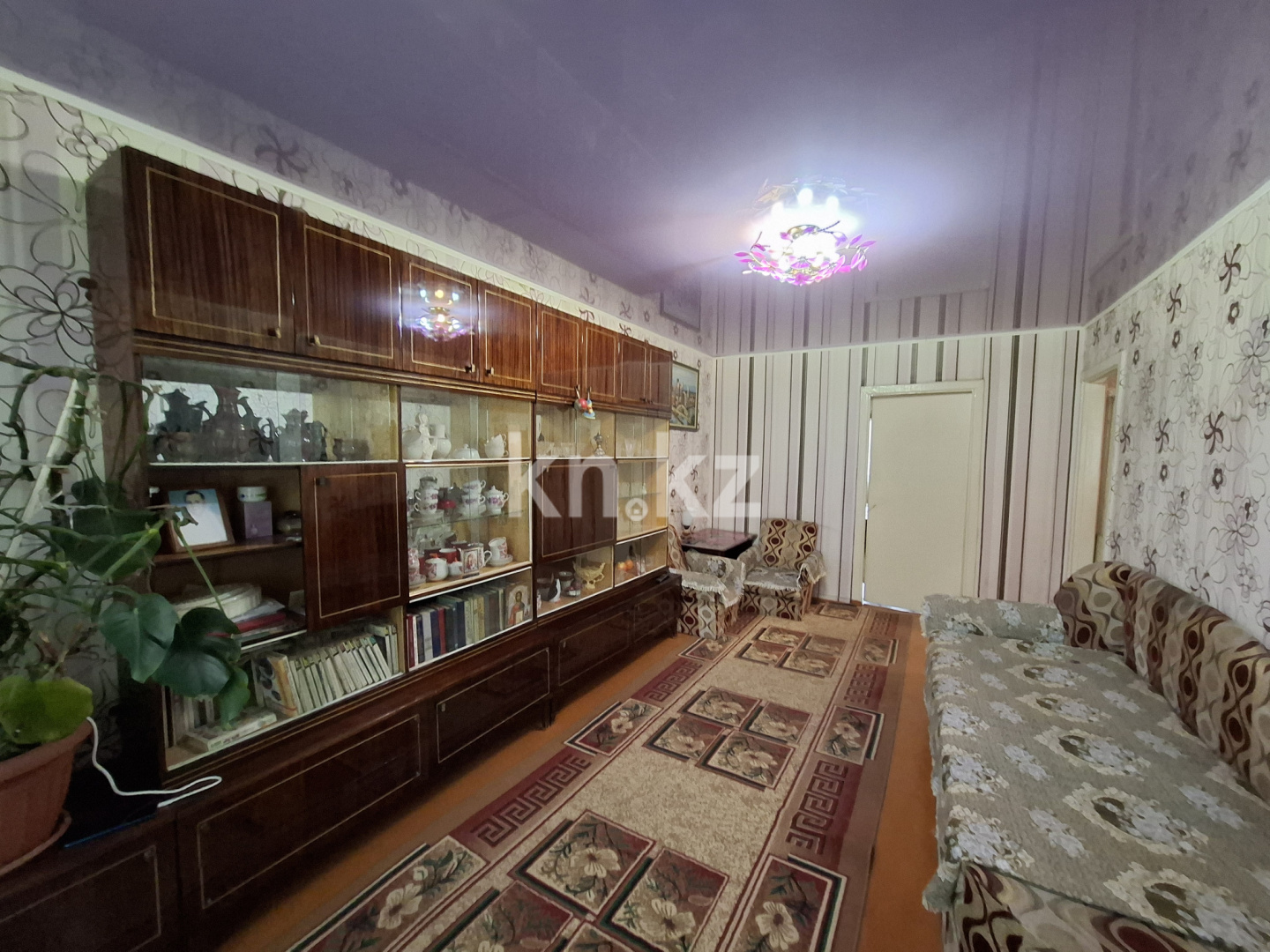 Продажа 2-комнатной квартиры, 45 м², мкр-н 11а, дом  14 - Продажа квартир в Караганде фото 2 из 20