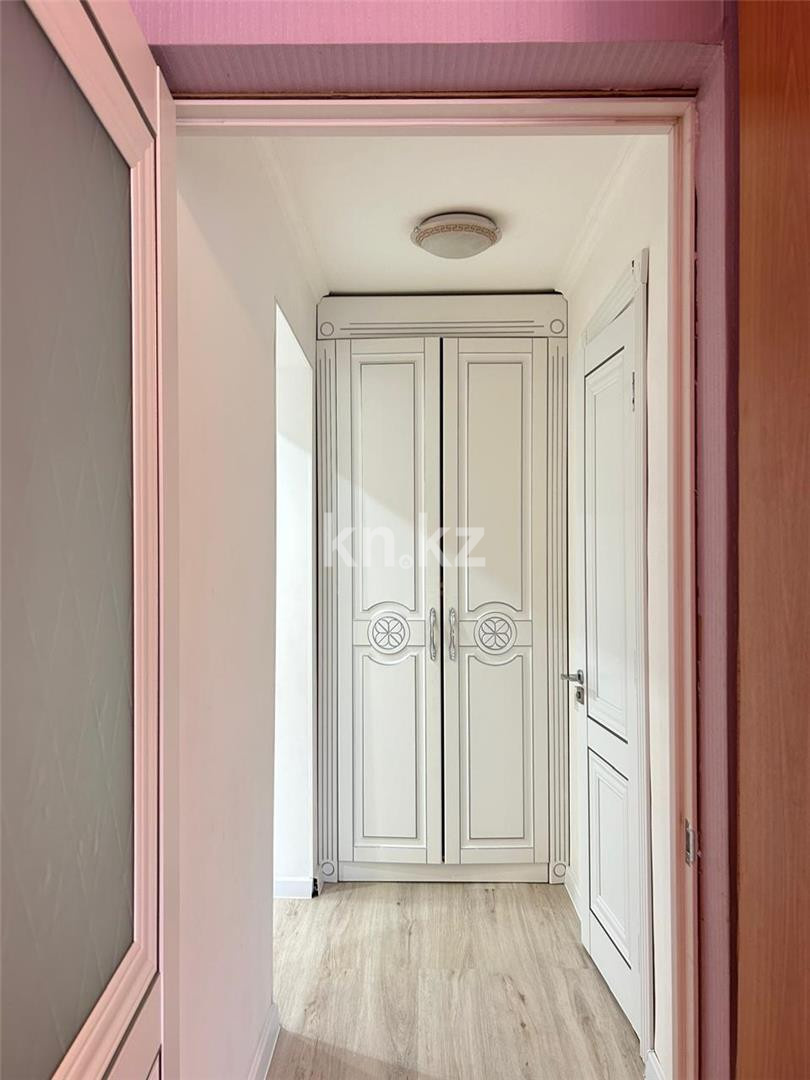 Продажа 5-комнатной квартиры, 107 м², ул. Муканова - Продажа квартир в Караганде фото 8 из 28