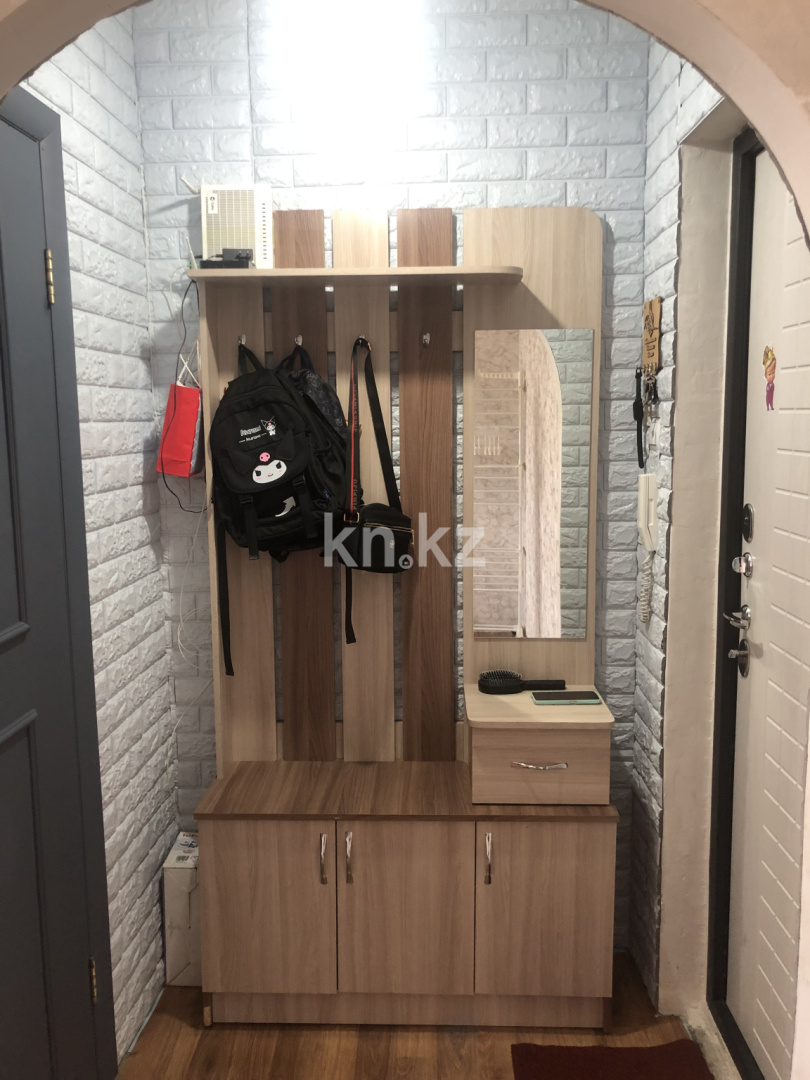 Продажа 3-комнатной квартиры, 50 м², ул. Абая, дом  74/1 - Продажа квартир в Темиртау без посредников фото 11 из 16