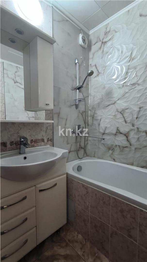 Продажа 3-комнатной квартиры, 64 м² - Недвижимость в Караганде фото 9 из 17