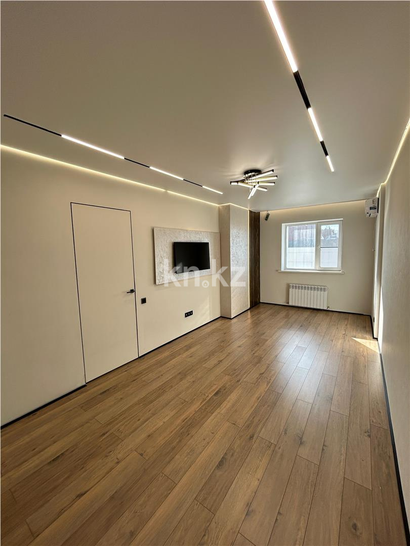 Продажа 3-комнатной квартиры, 83 м², ул. Муканова - Продажа квартир в Караганде фото 1 из 15