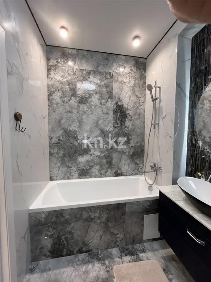 Продажа 2-комнатной квартиры, 70 м², ул. Алатау, дом  36 в Алматы - фото 4