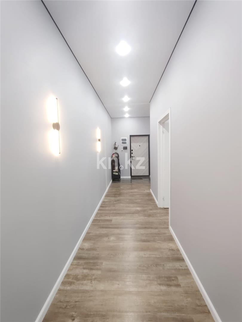 Продажа 3-комнатной квартиры, 93 м², 067 учетный квартал в Караганде - фото 9