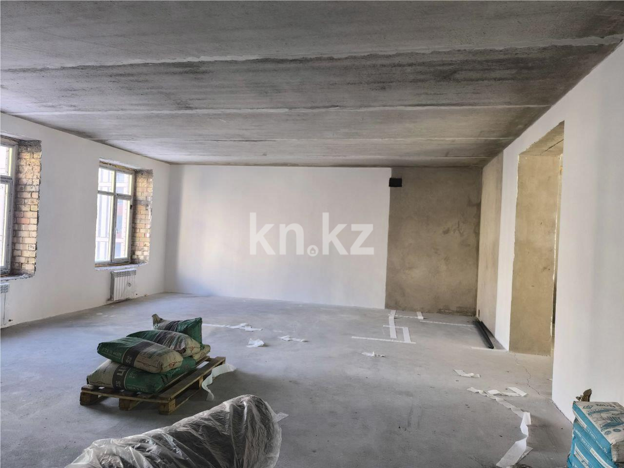 Продажа 4-комнатной квартиры, 121 м², ул. Букетова, дом  3/6 - Продажа  четырехкомнатных квартир в Караганде фото 6 из 11