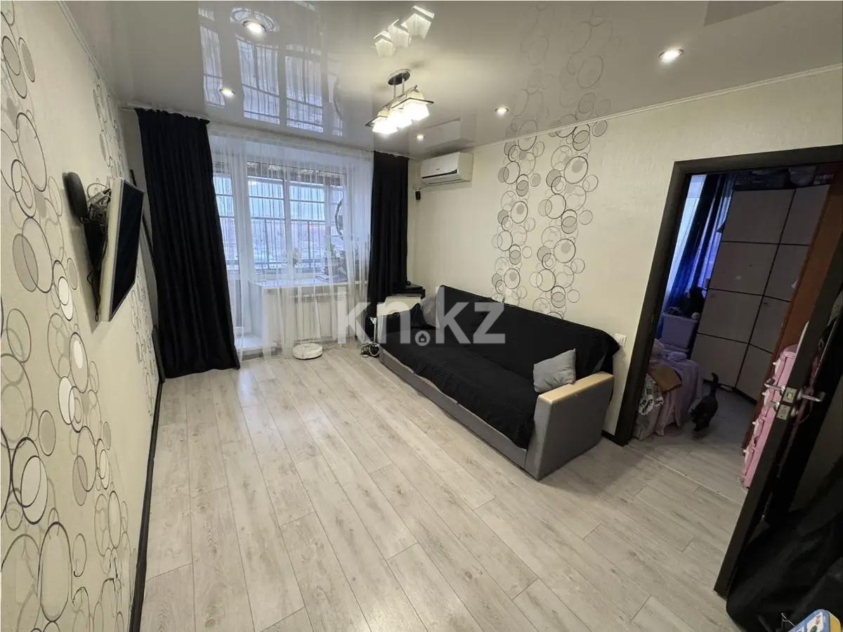 Продажа 3-комнатной квартиры, 54 м², пр. Абая, дом  69 - Продажа  трехкомнатных квартир в Шахтинске фото 1 из 6