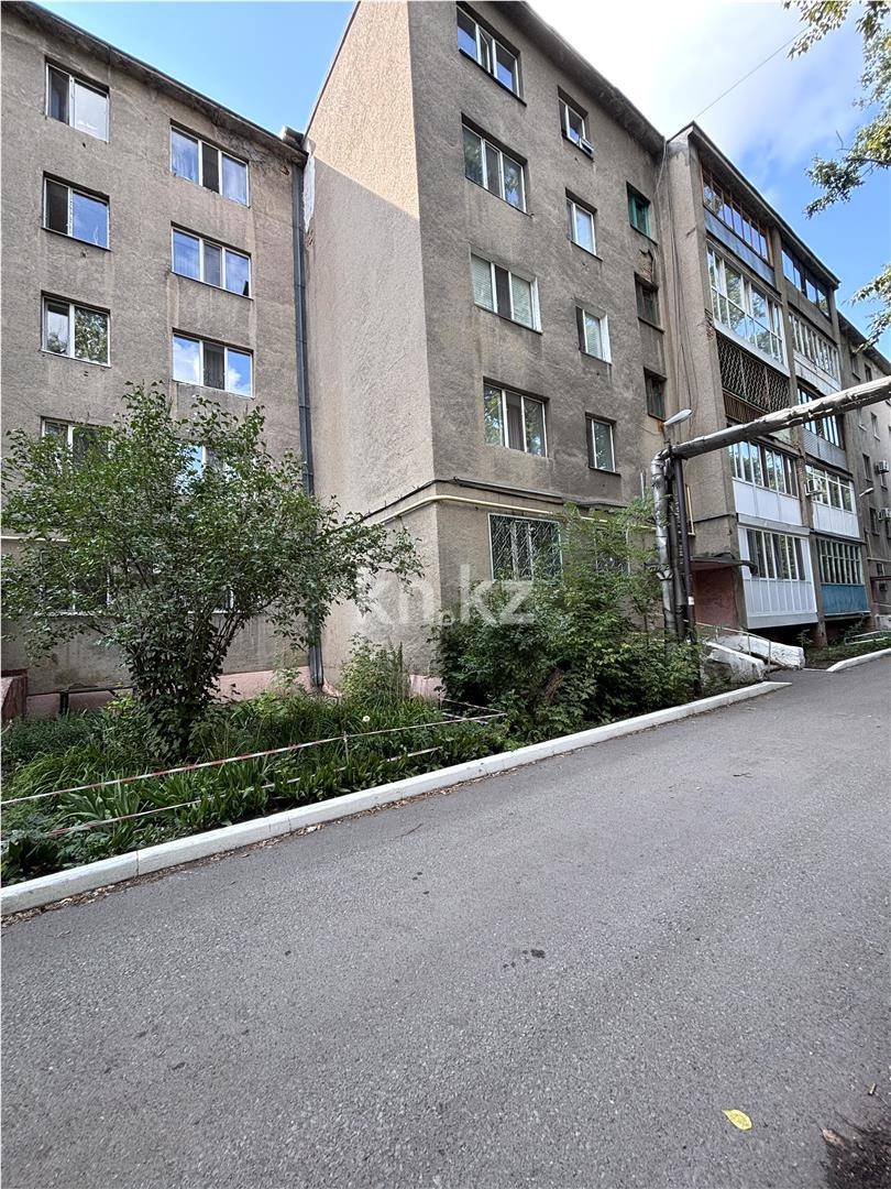 Продажа 3-комнатной квартиры, 62 м², ул. Аманжолова, дом  8 в Караганде - фото 10