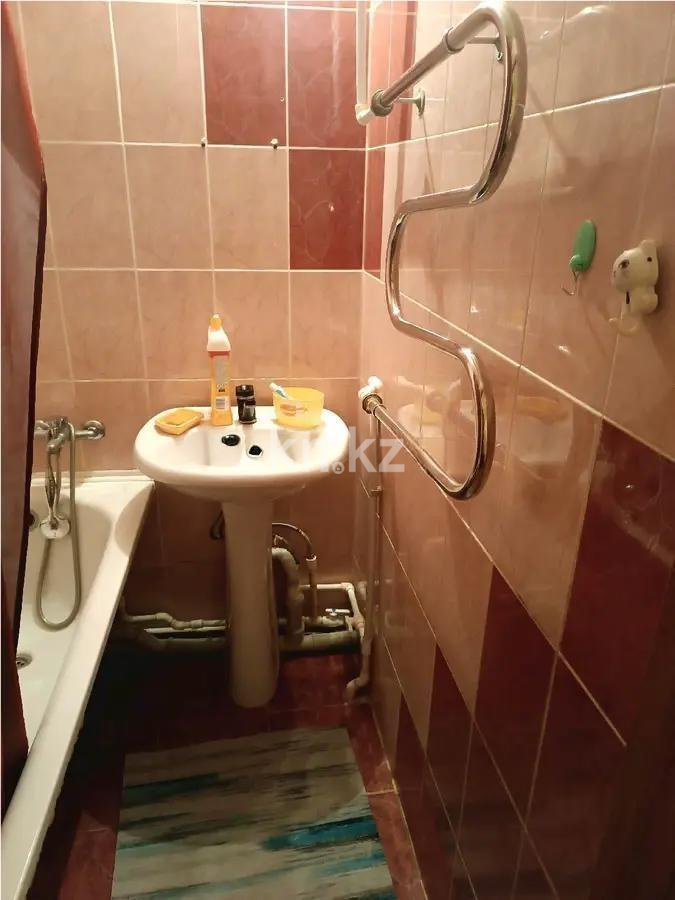 Продажа 2-комнатной квартиры, 46 м², 13 мкр., дом  36 в Караганде - фото 2