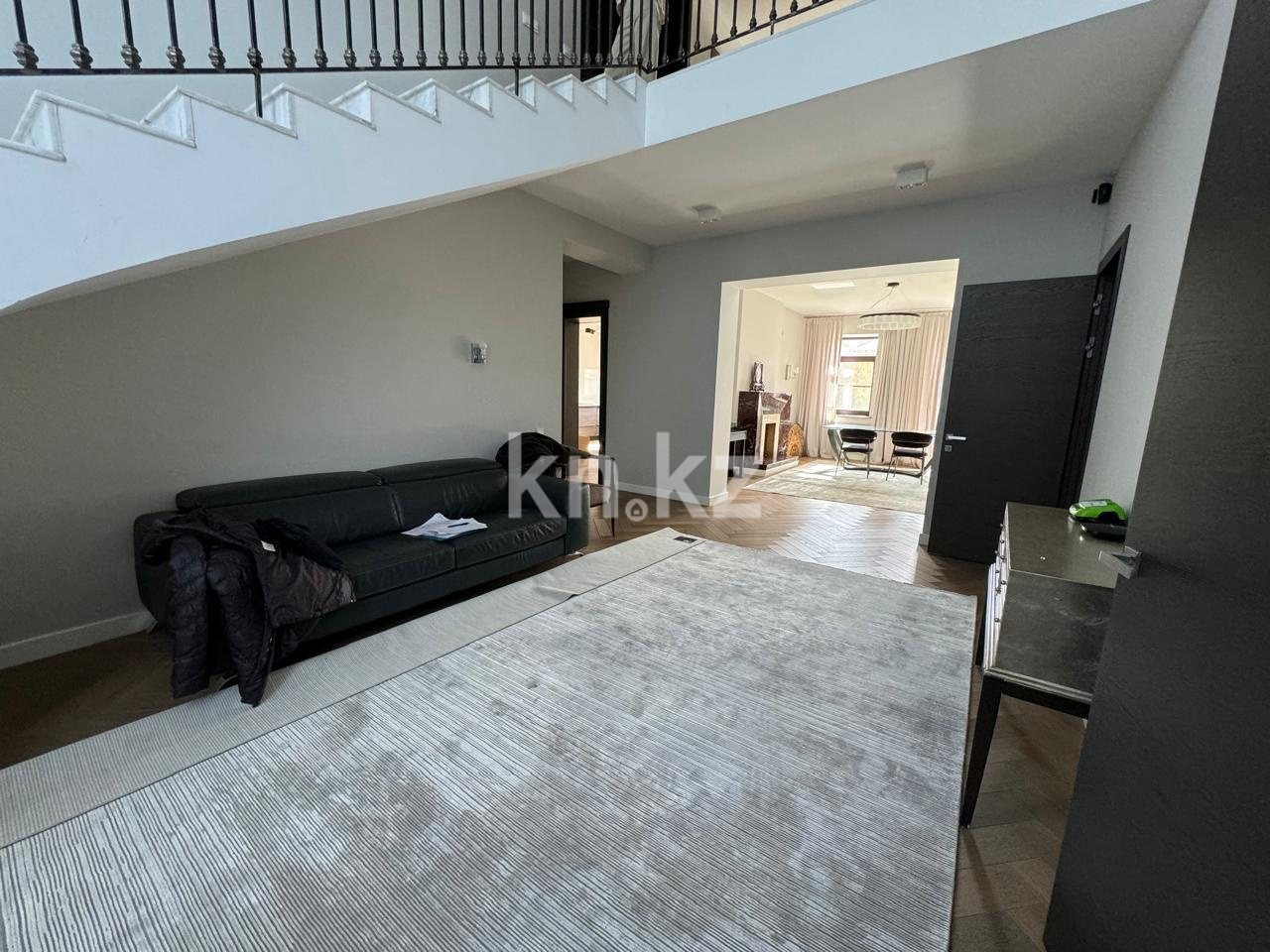 Аренда 5-комнатного дома, 380 м², Кыз Жибек, дом  18 - Аренда домов в Астане фото 3 из 40