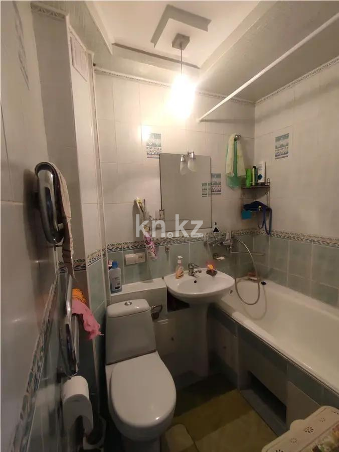 Продажа 3-комнатной квартиры, 58 м², мкр-н 2, дом  3 в Алматы - фото 5