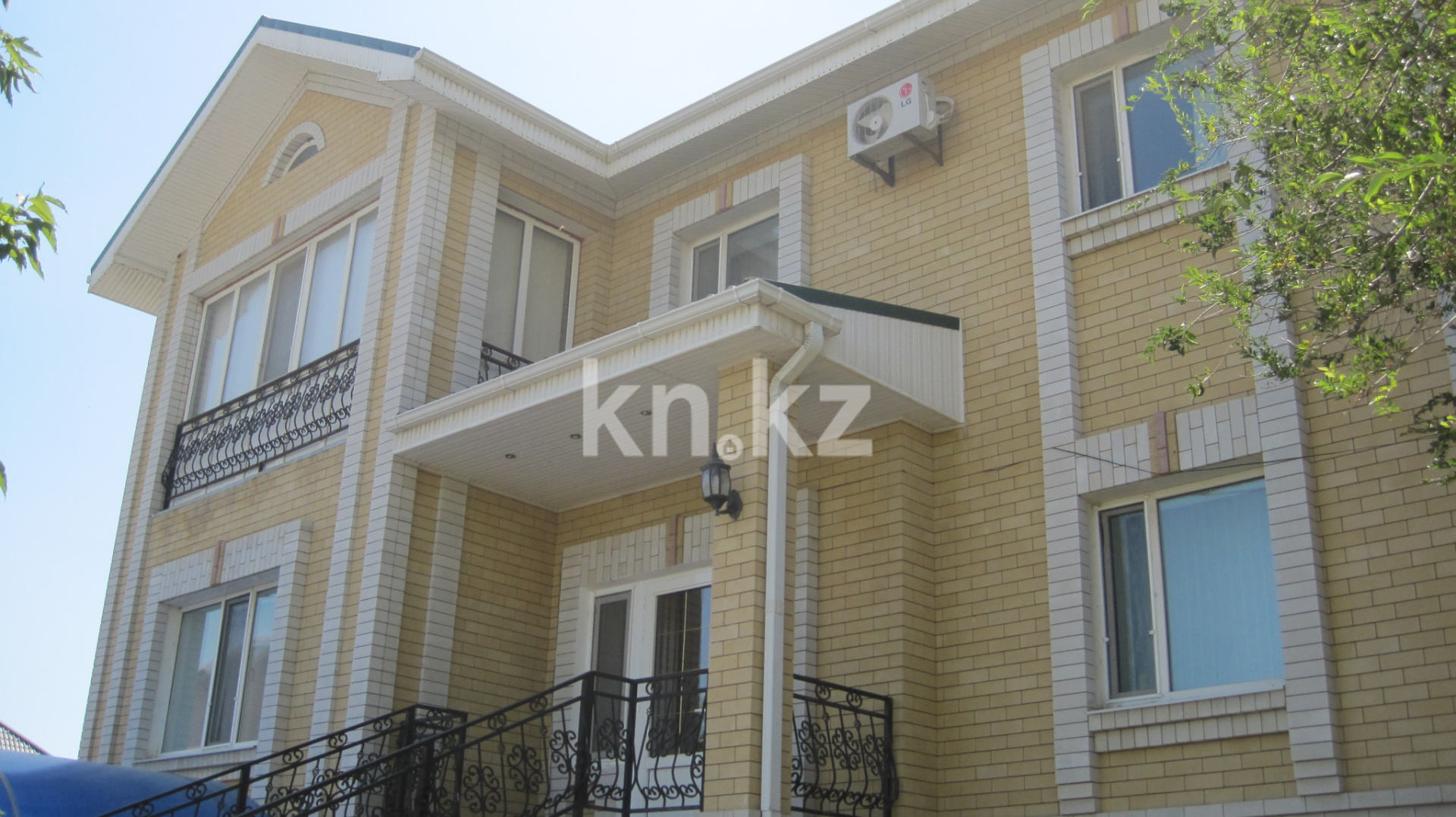 Продажа 8-комнатного дома, 484 м², ул. Сейфуллина, дом  35 - Продажа и аренда недвижимости в Атырау фото 3 из 9