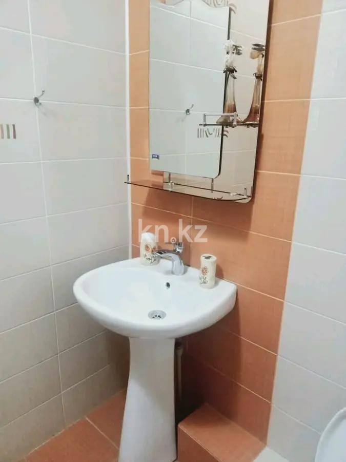 Продажа 2-комнатной квартиры, 71.5 м², ул. Сауран, дом  9б в Астане - фото 4