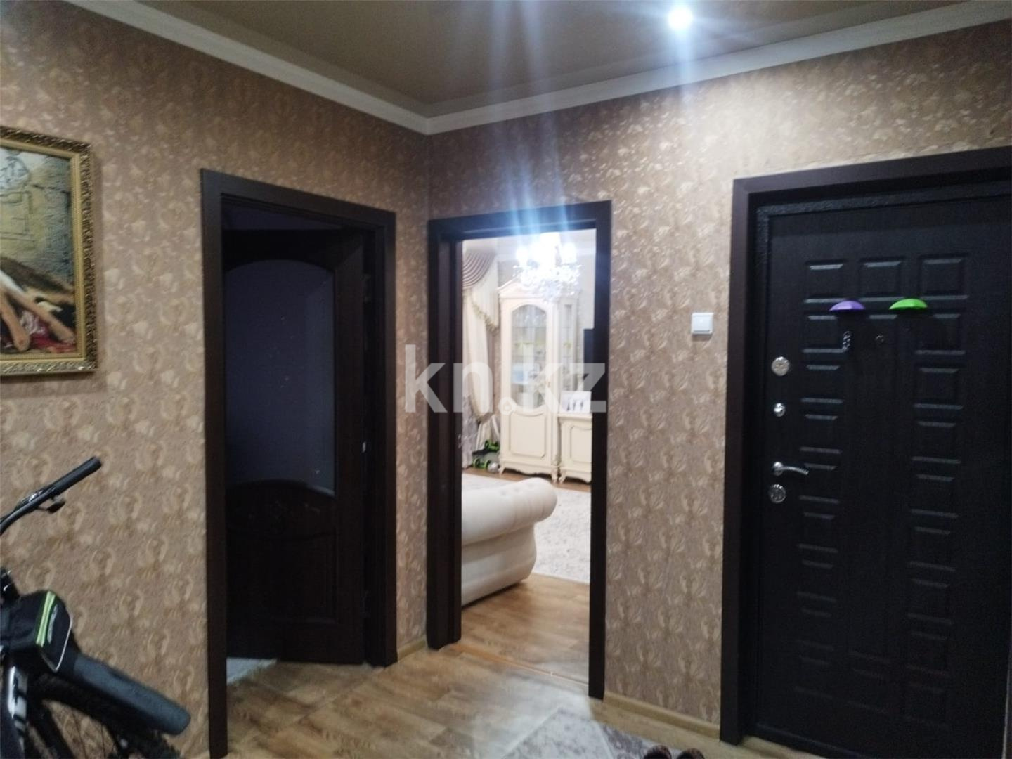Продажа 3-комнатной квартиры, 64 м², пр. Шахтеров, дом  9 - Продажа  трехкомнатных квартир в Караганде фото 16 из 16
