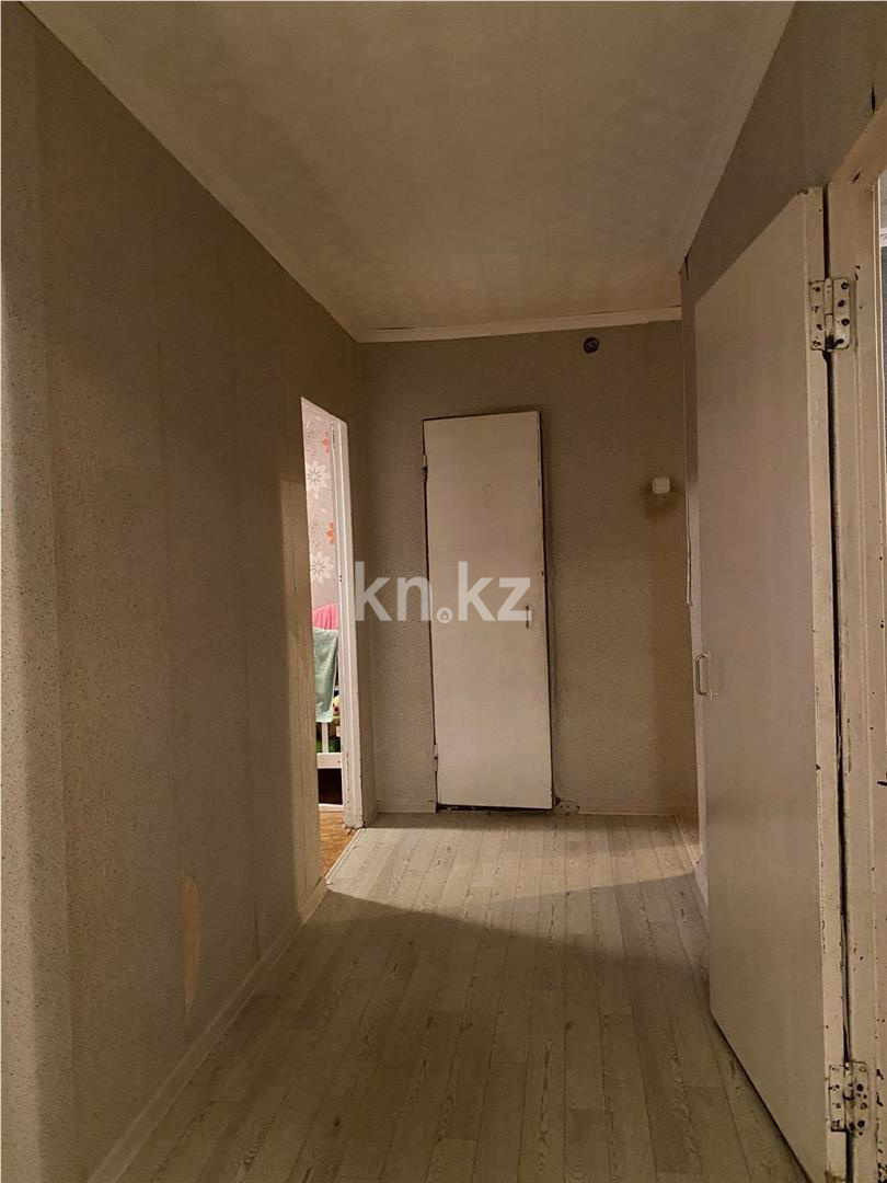 Продажа 3-комнатной квартиры, 62 м², мкр-н Восток-3, дом  18 в Караганде - фото 13