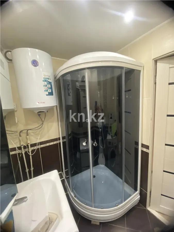 Продажа 4-комнатной квартиры, 77 м², 1 квартал, дом  2 в Караганде - фото 4