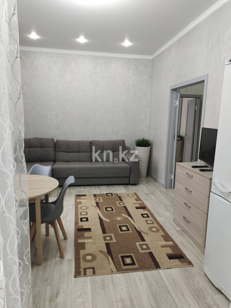 Аренда 2-комнатной квартиры, 47 м² в Астане