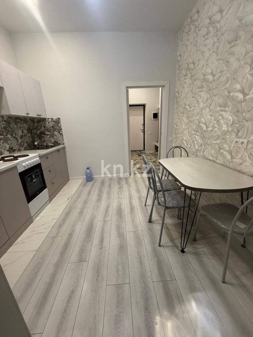 Аренда 1-комнатной квартиры, 37 м² - Аренда квартир помесячно в Казахстане - страница 9 фото 2 из 8