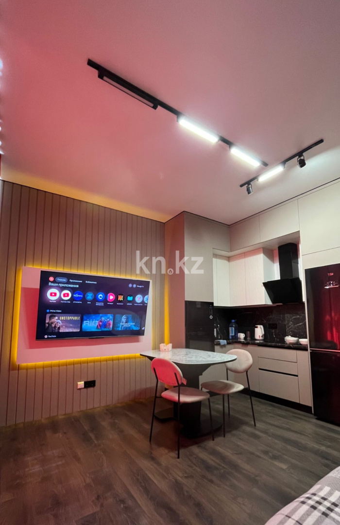 Продажа 2-комнатной квартиры, 47 м², ул. Букетова, дом  3/6 - Продажа  двухкомнатных квартир в Караганде фото 1 из 10