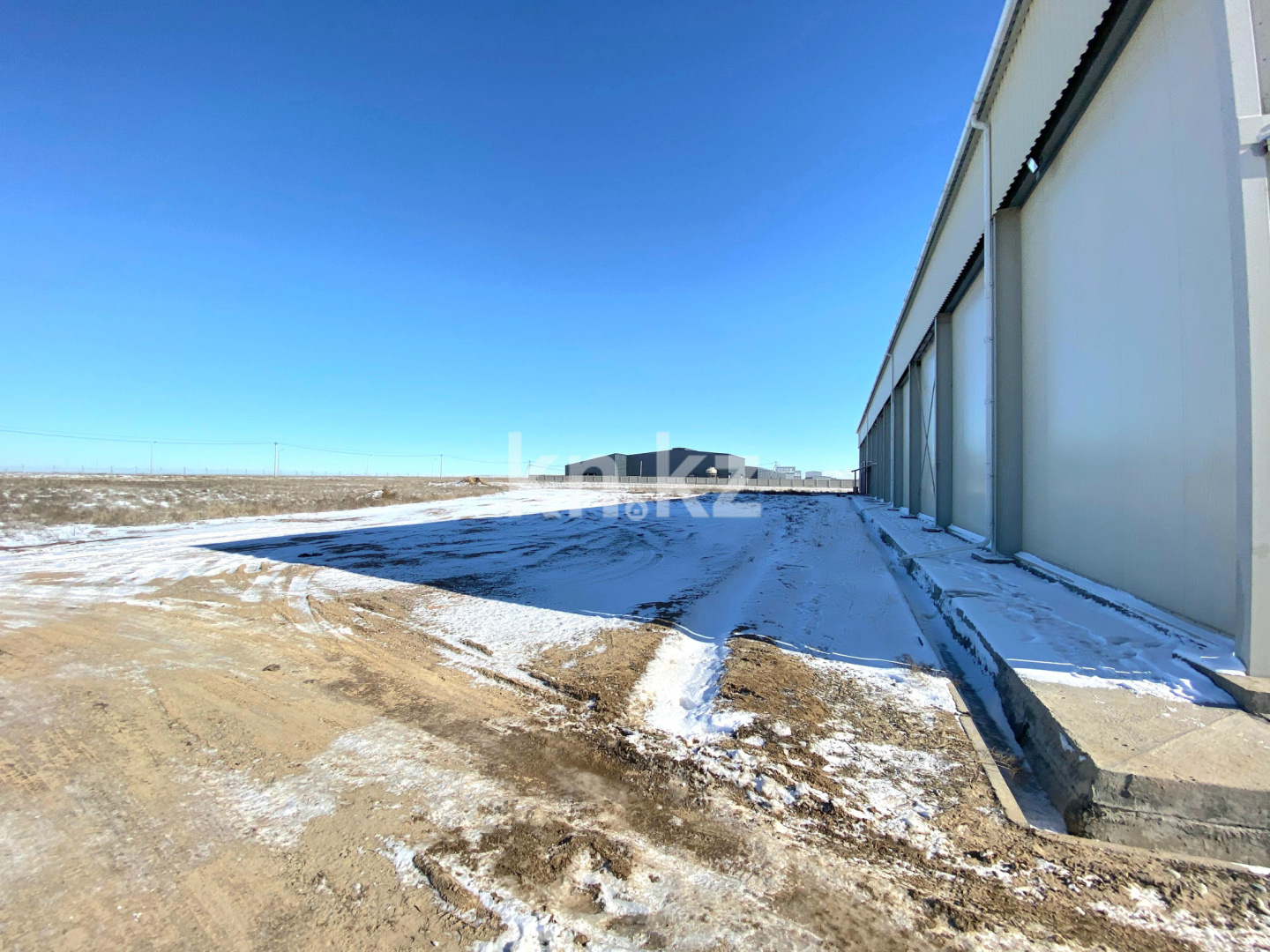 Продажа , 2700 м², Акбулак п., дом  1111 - Продажа офисных и торговых помещений в Шымкенте фото 27 из 40