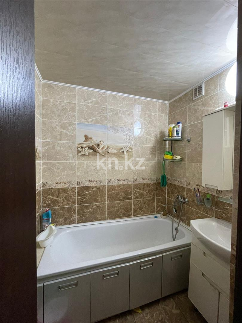 Продажа 3-комнатной квартиры, 62 м², мкр-н Восток-3 в Караганде - фото 6