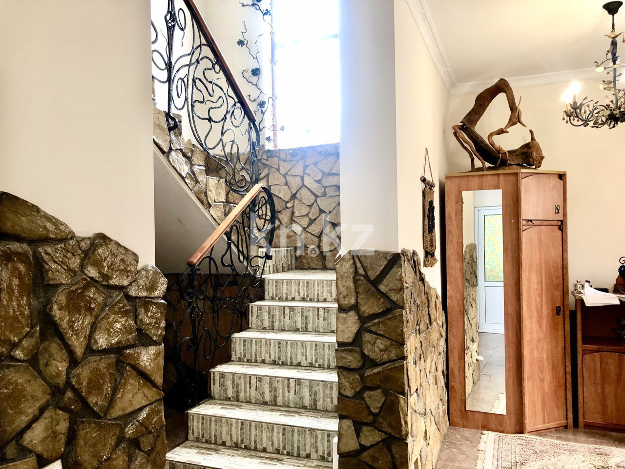 Продажа 5-комнатного дома, 230 м², ул. Халиуллина - Продажа домов, коттеджей в Алматы без посредников фото 12 из 22