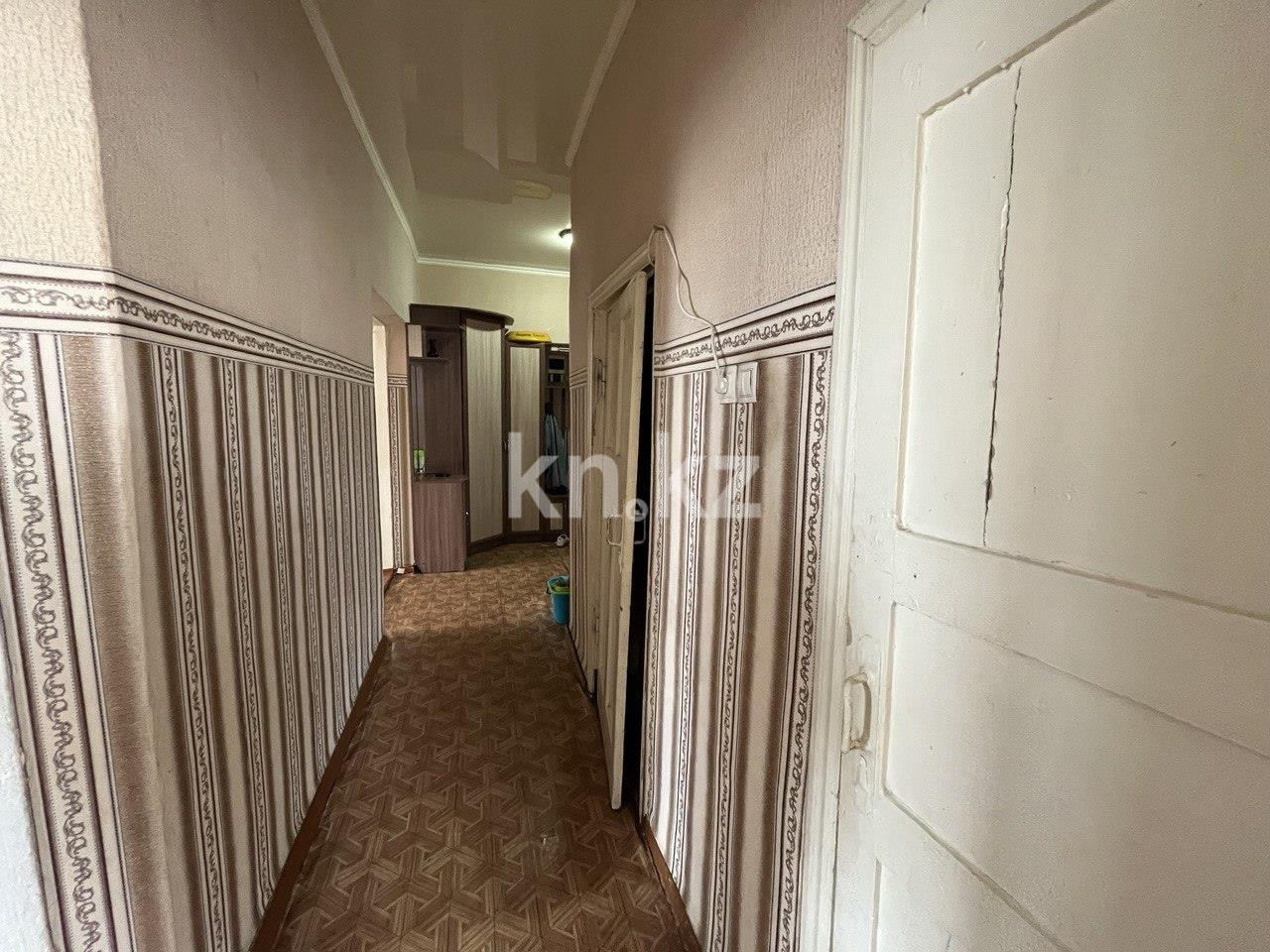 Продажа 2-комнатной квартиры, 62 м², ул. Ерубаева - Продажа  двухкомнатных квартир в Караганде фото 8 из 10