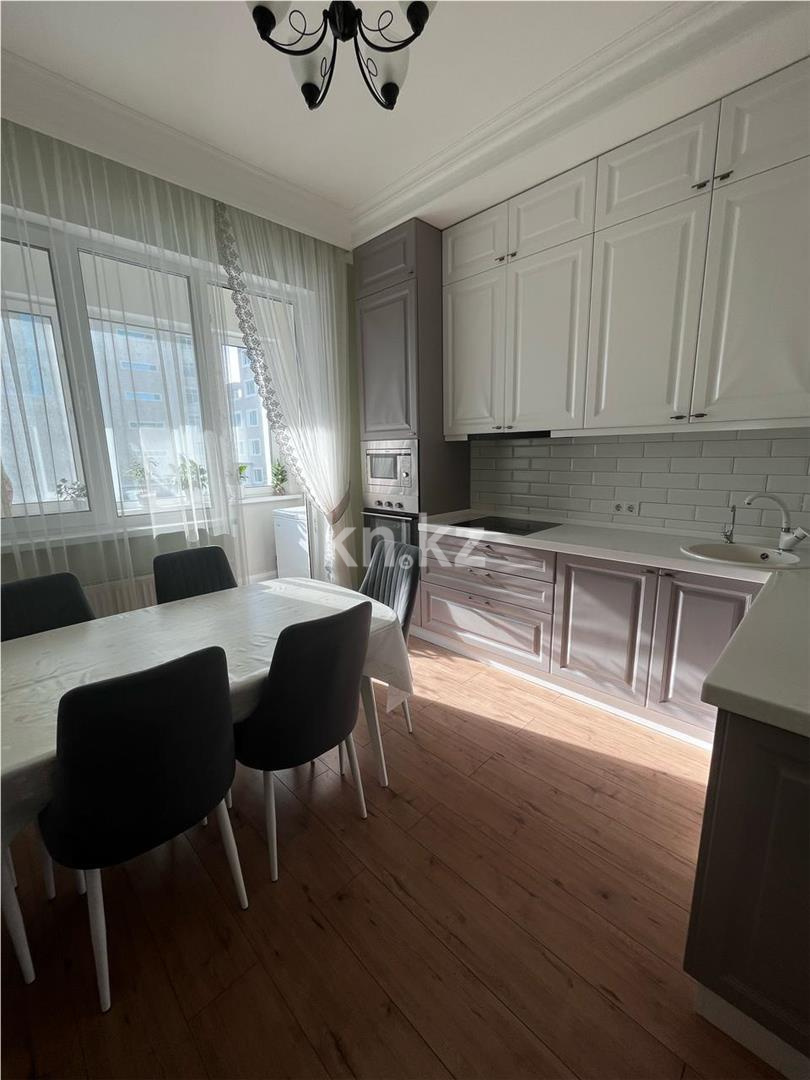 Продажа 3-комнатной квартиры, 82 м², пр. Мангилик Ел - Продажа квартир в Казахстане фото 1 из 12