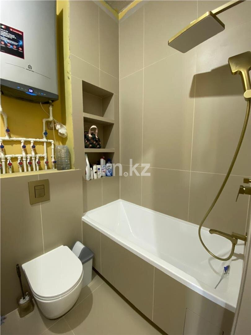 Продажа 3-комнатной квартиры, 64 м² в Караганде - фото 12