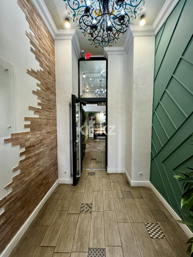 Продажа , 300 м², ул. Чкалова - Продажа офисных и торговых помещений в Караганде фото 15 из 17