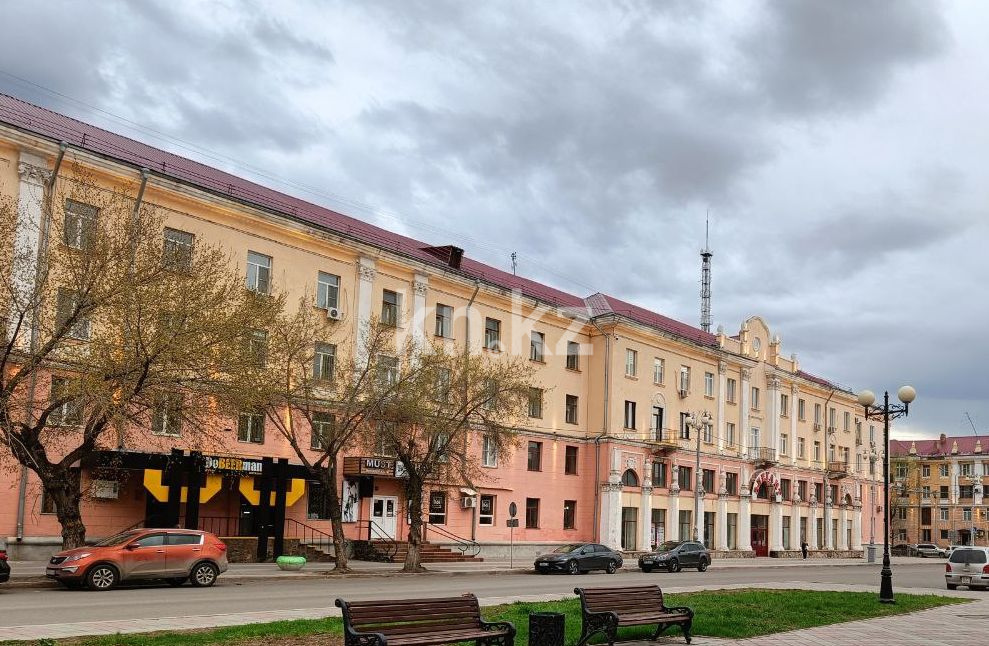 Продажа 4-комнатной квартиры, 87.7 м², пр. Назарбаева, дом  66 - Продажа квартир в Усть-Каменогорске с фото фото 16 из 16
