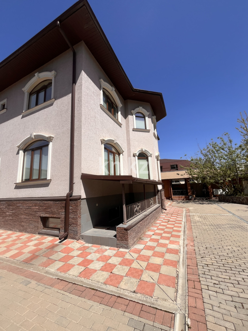 Продажа 7-комнатного дома, 400 м² - Продажа домов, коттеджей в Алматы фото 1 из 15