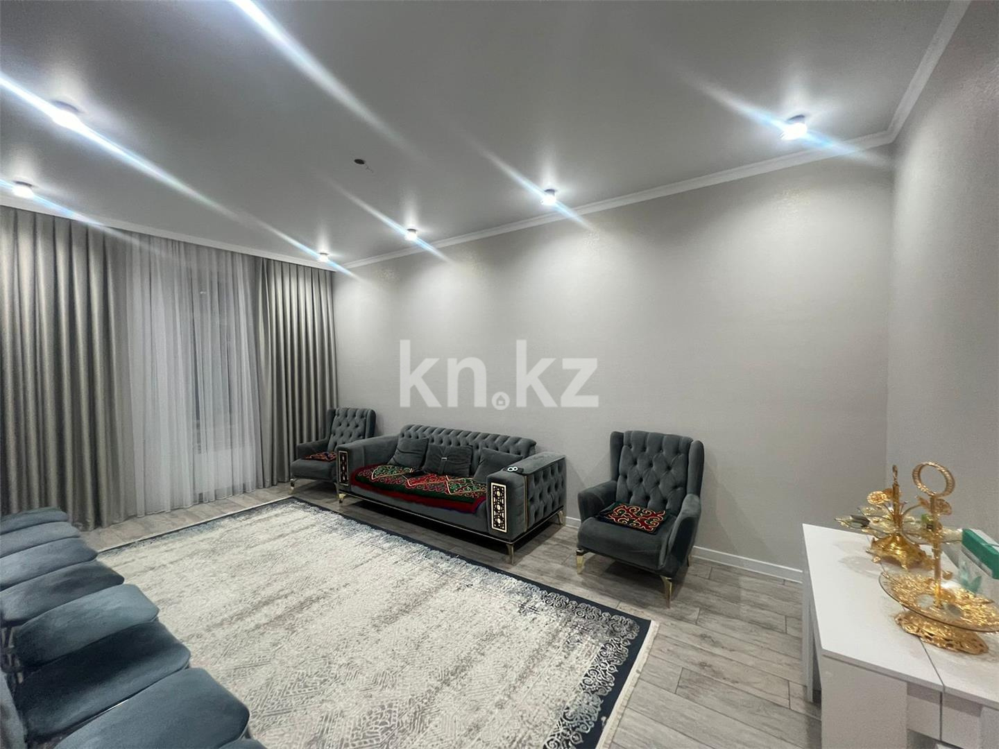 Продажа 4-комнатной квартиры, 107 м², ул. 3-я, дом  42б - Продажа  четырехкомнатных квартир в Караганде фото 2 из 19