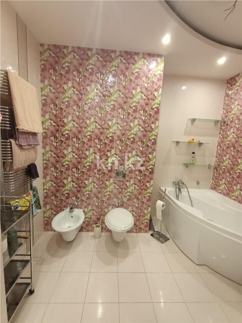 Продажа 4-комнатной квартиры, 206 м² в Астане - фото 17
