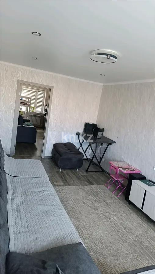 Продажа 2-комнатной квартиры, 46 м², 3 мкр-н, дом  8 - Продажа квартир в Абае фото 1 из 8