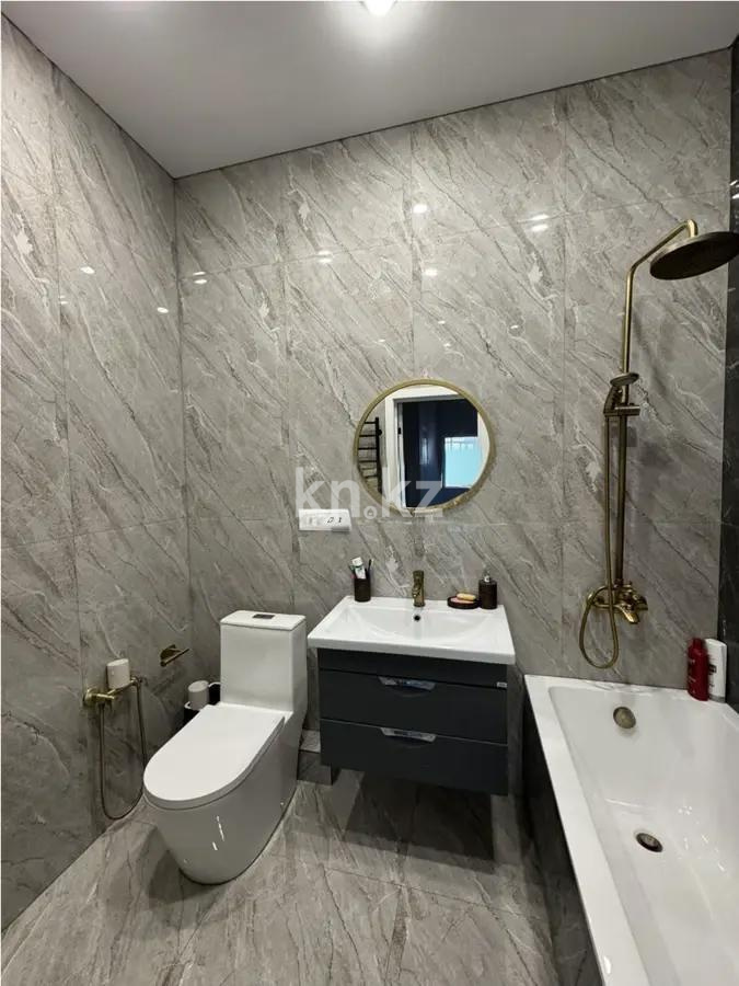 Продажа 3-комнатной квартиры, 80 м², ул. Муканова, дом  78 в Караганде - фото 5