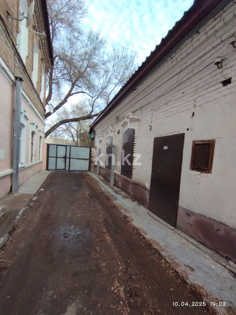 Продажа , 160 м², ул. Курмангазы, дом  87 - Продажа жилой и коммерческой недвижимости в Уральске фото 8 из 40