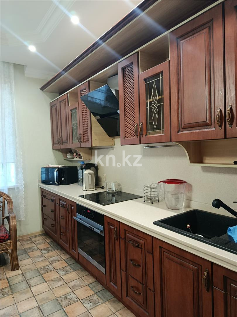 Продажа 3-комнатной квартиры, 90 м², ул. Ермекова - Продажа  трехкомнатных квартир в Караганде с фото фото 4 из 15