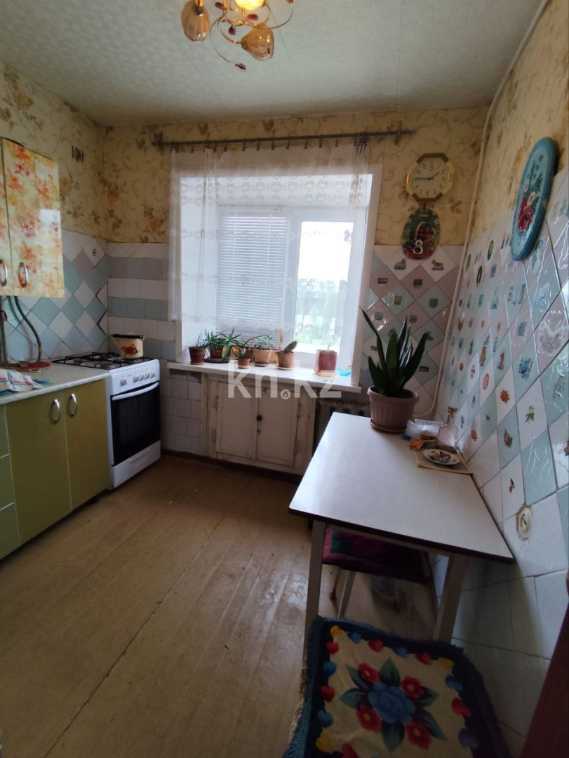 Продажа 3-комнатной квартиры, 51.5 м², ул. Оракбаева, дом  35 - Продажа жилой и коммерческой недвижимости в Уральске фото 4 из 9