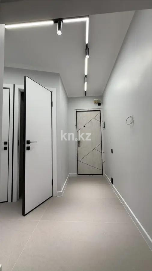 Продажа 3-комнатной квартиры, 59 м², ул. Валиханова, дом  34 в Алматы - фото 4