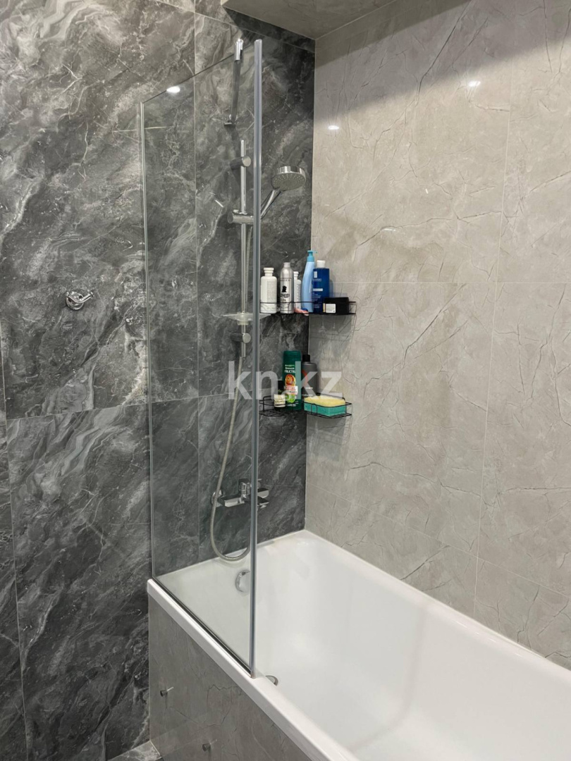 Продажа 2-комнатной квартиры, 74.1 м², ул. Бегалина в Алматы - фото 19