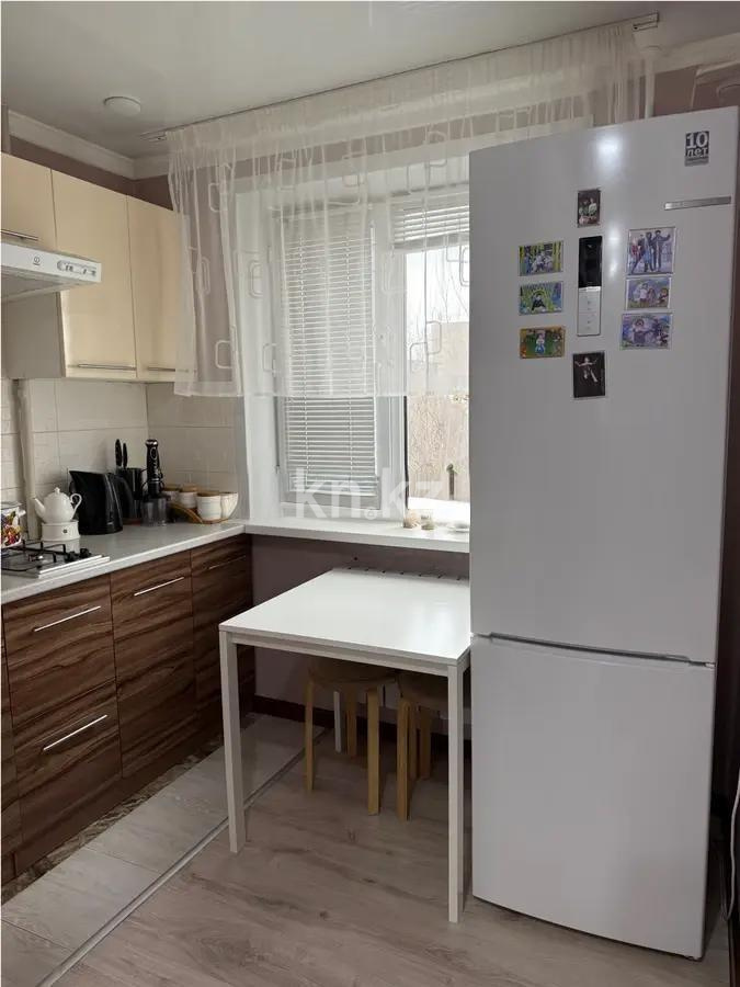 Продажа 3-комнатной квартиры, 47 м², мкр-н 15, дом  30 в Караганде - фото 3