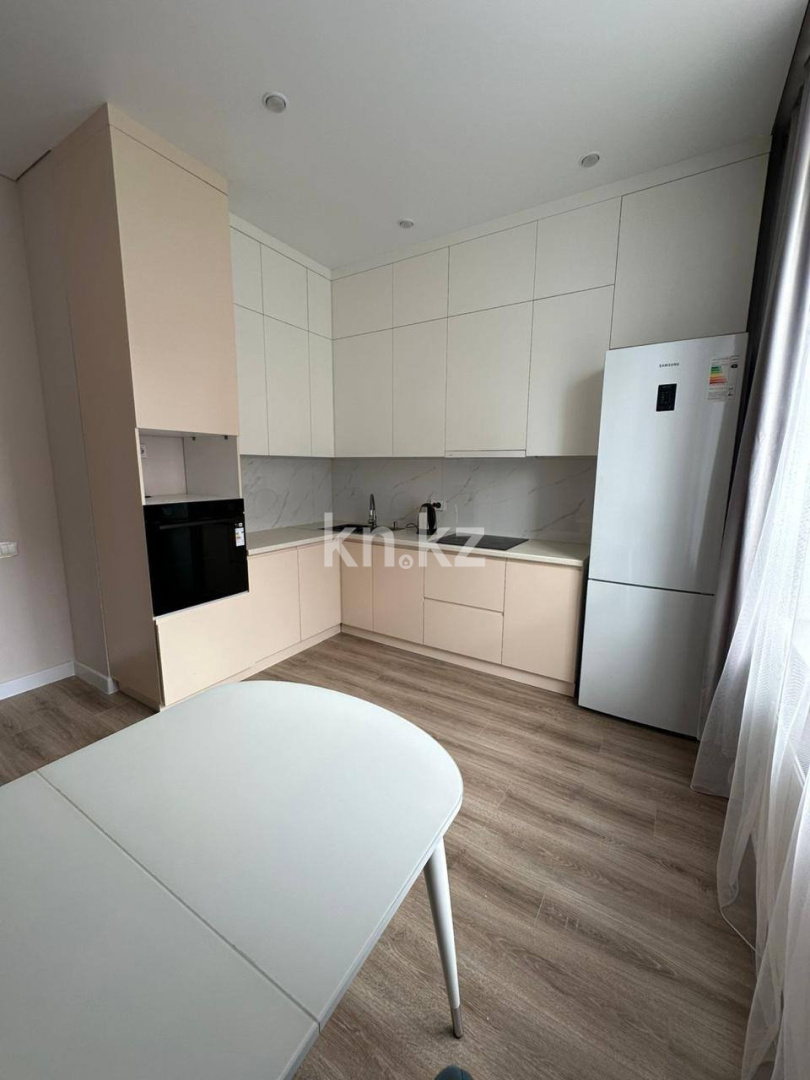 Аренда 1-комнатной квартиры, 44 м², ул. Толе би, дом  18 - Аренда жилой и коммерческой недвижимости в Астане фото 1 из 10