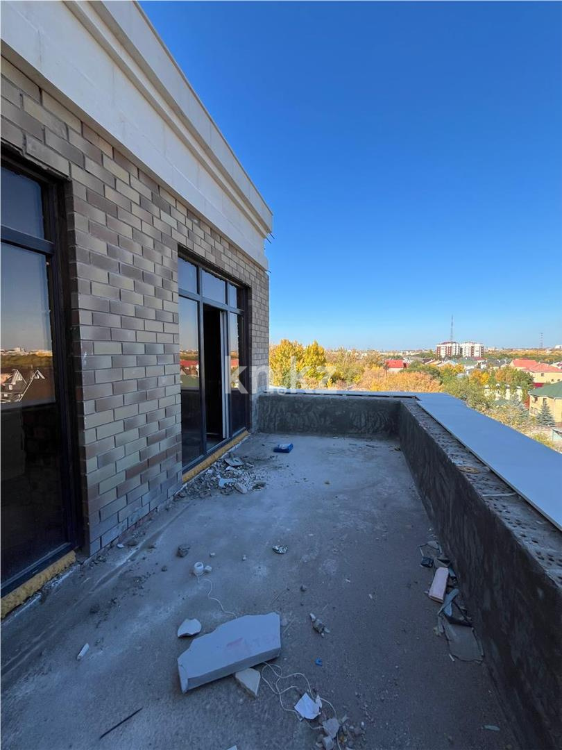 Продажа 4-комнатной квартиры, 136 м², ул. Аманжолова, дом  96/3 - Продажа квартир в Караганде фото 5 из 12