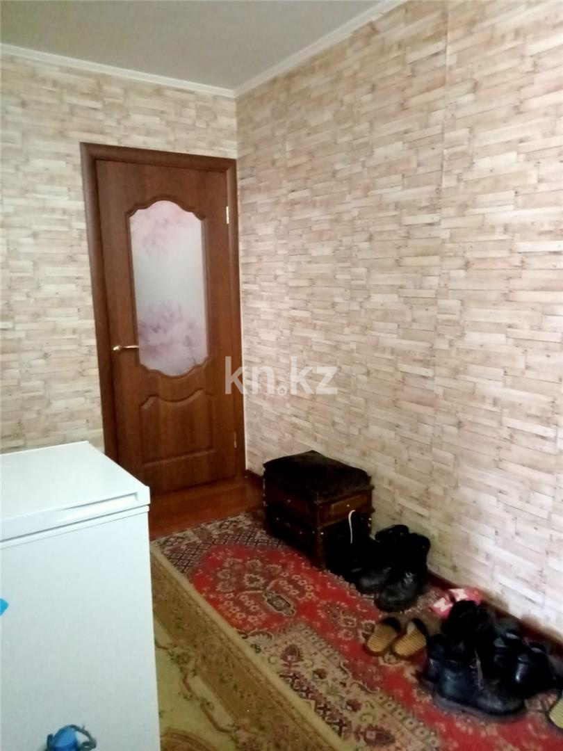Продажа 3-комнатной квартиры, 59 м², ул. Алиханова - Продажа  трехкомнатных квартир в Караганде фото 11 из 16